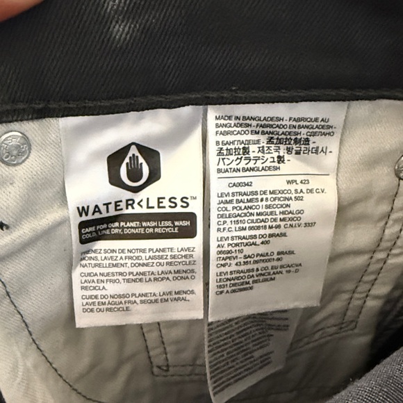 Levi's Black Athletic Taper Straight Jeans with Iconic Leather Patch - Picture 4 of 5